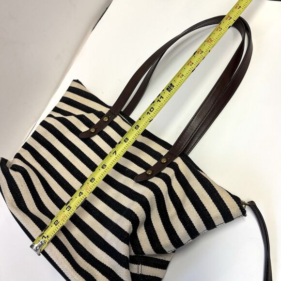Fossil Jenna Tote Black White Striped Large Zippered Tote Bag Double Handle 12x9 - Picture 9 of 10